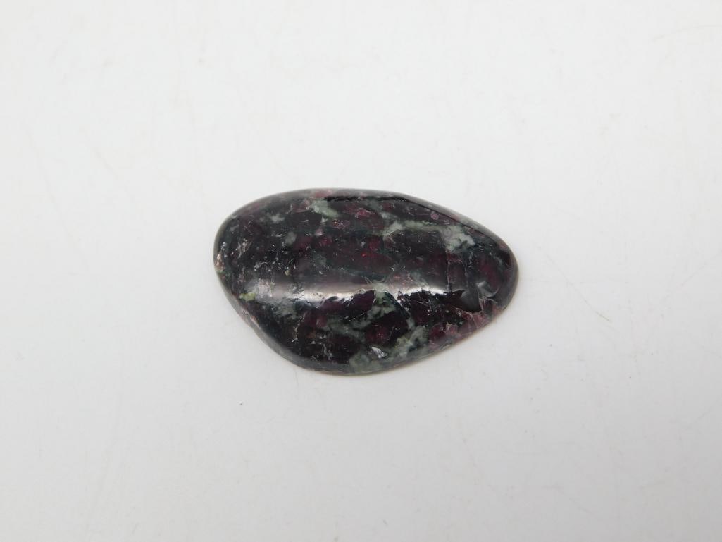 EUDIALYTE CABOCHON ROCK STONE LAPIDARY SPECIMEN: EUDIALYTE CABOCHON ROCK STONE LAPIDARY SPECIMEN