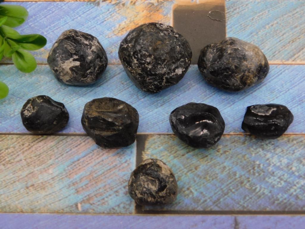 APACHE TEARS ROCK STONE LAPIDARY SPECIMEN: APACHE TEARS ROCK STONE LAPIDARY SPECIMEN