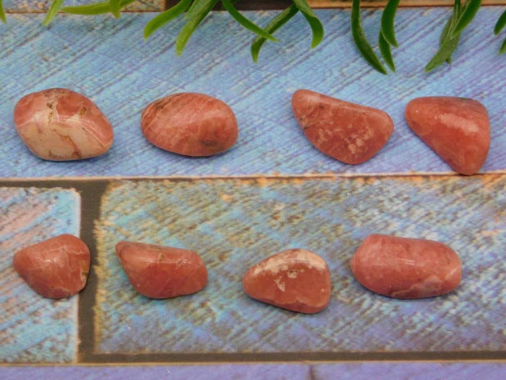 RHODOCHROSITE ROCK STONE LAPIDARY SPECIMEN: RHODOCHROSITE ROCK STONE LAPIDARY SPECIMEN