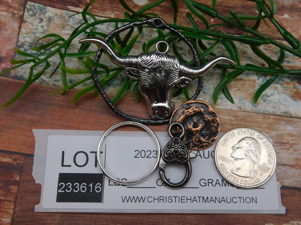 MIXED PENDANT LOT - 2