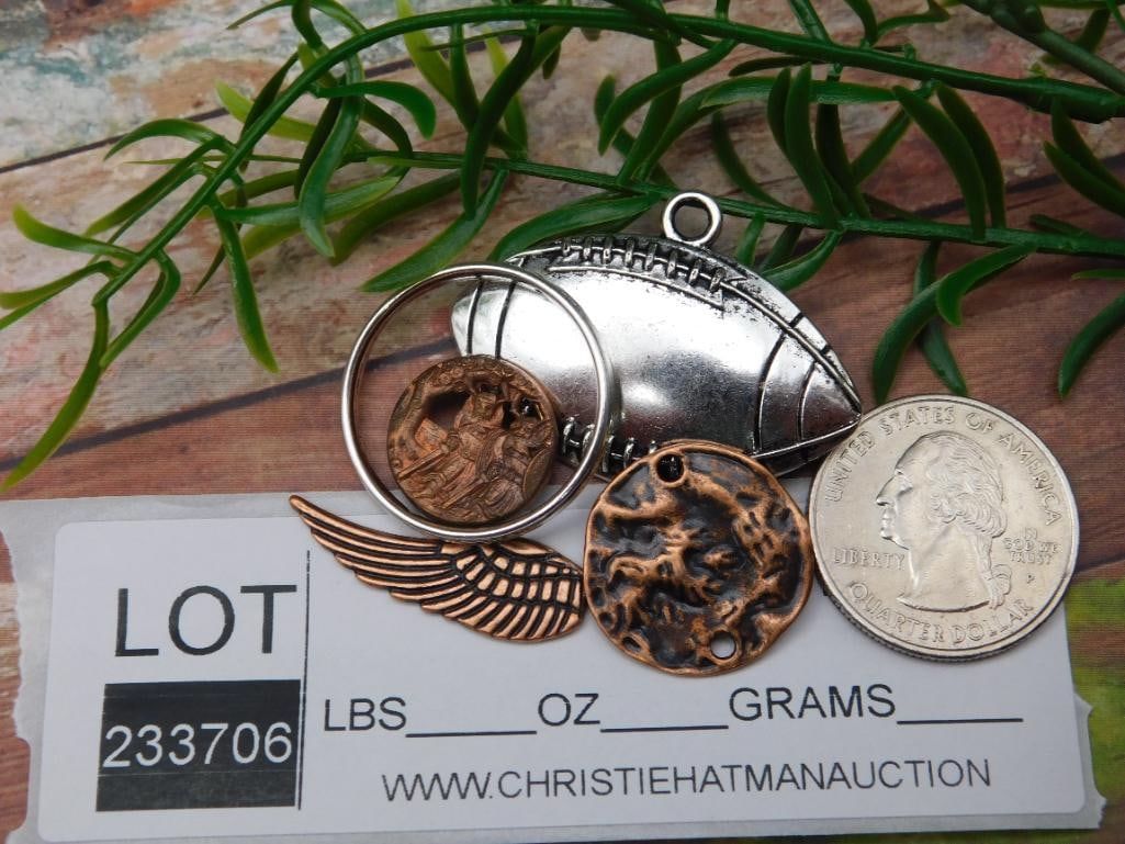 MIXED PENDANT LOT - 2
