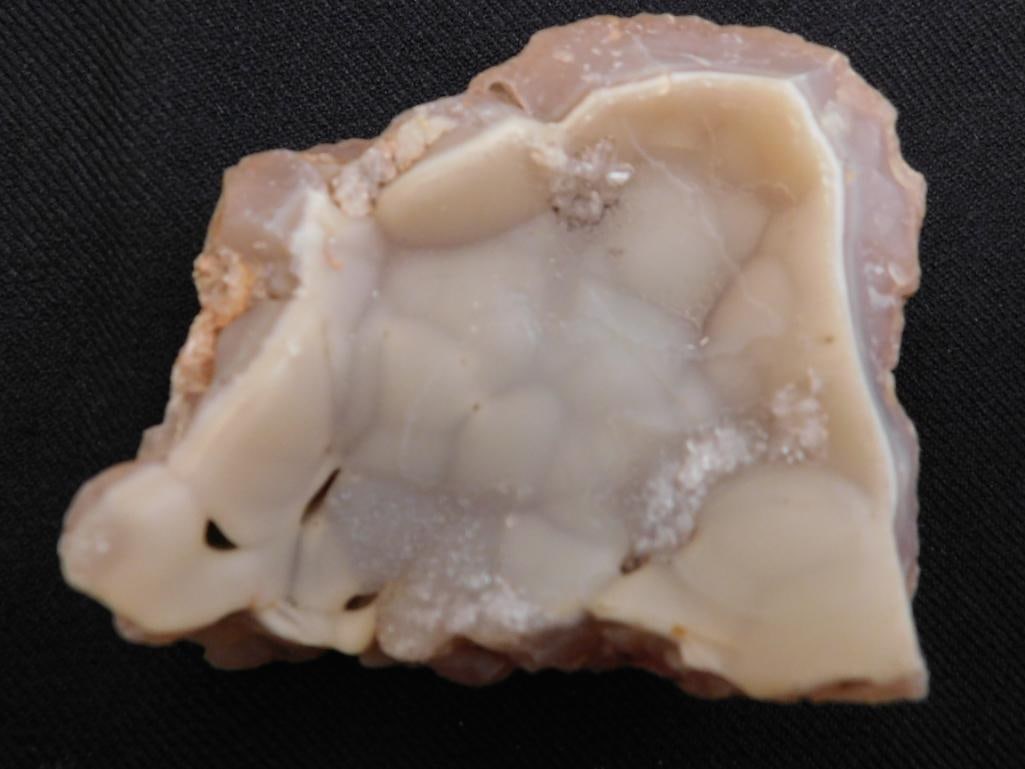 ROCK STONE LAPIDARY SPECIMEN: ROCK STONE LAPIDARY SPECIMEN