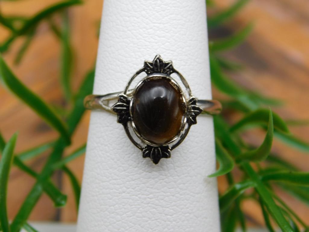 TIGERS EYE ADJUSTABLE RING ROCK STONE LAPIDARY SPECIMEN: TIGERS EYE ADJUSTABLE RING ROCK STONE LAPIDARY SPECIMEN