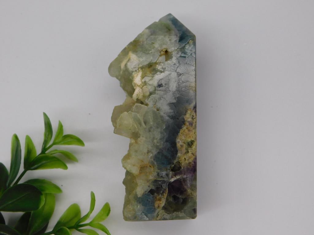 RAINBOW FLUORITE CRYSTAL TOWER ROCK STONE LAPIDARY SPECIMEN: RAINBOW FLUORITE CRYSTAL TOWER ROCK STONE LAPIDARY SPECIMEN