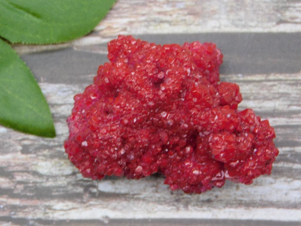 RED ALUM ROCK STONE LAPIDARY SPECIMEN: RED ALUM ROCK STONE LAPIDARY SPECIMEN