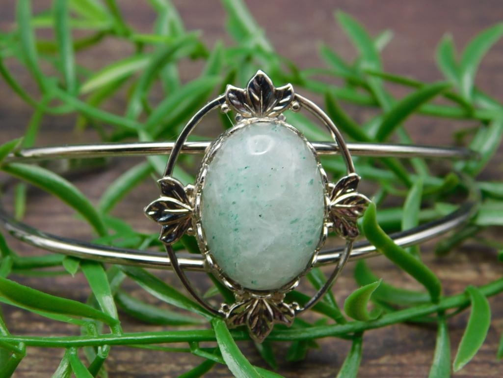 MOSS AGATE METAL CUFF BRACELET ROCK STONE LAPIDARY SPECIMEN: MOSS AGATE METAL CUFF BRACELET ROCK STONE LAPIDARY SPECIMEN