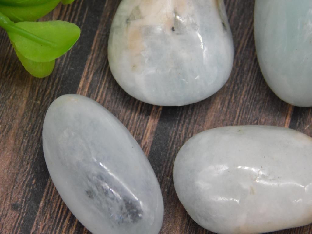 TUMBLED ROCK STONE LAPIDARY SPECIMEN - 2