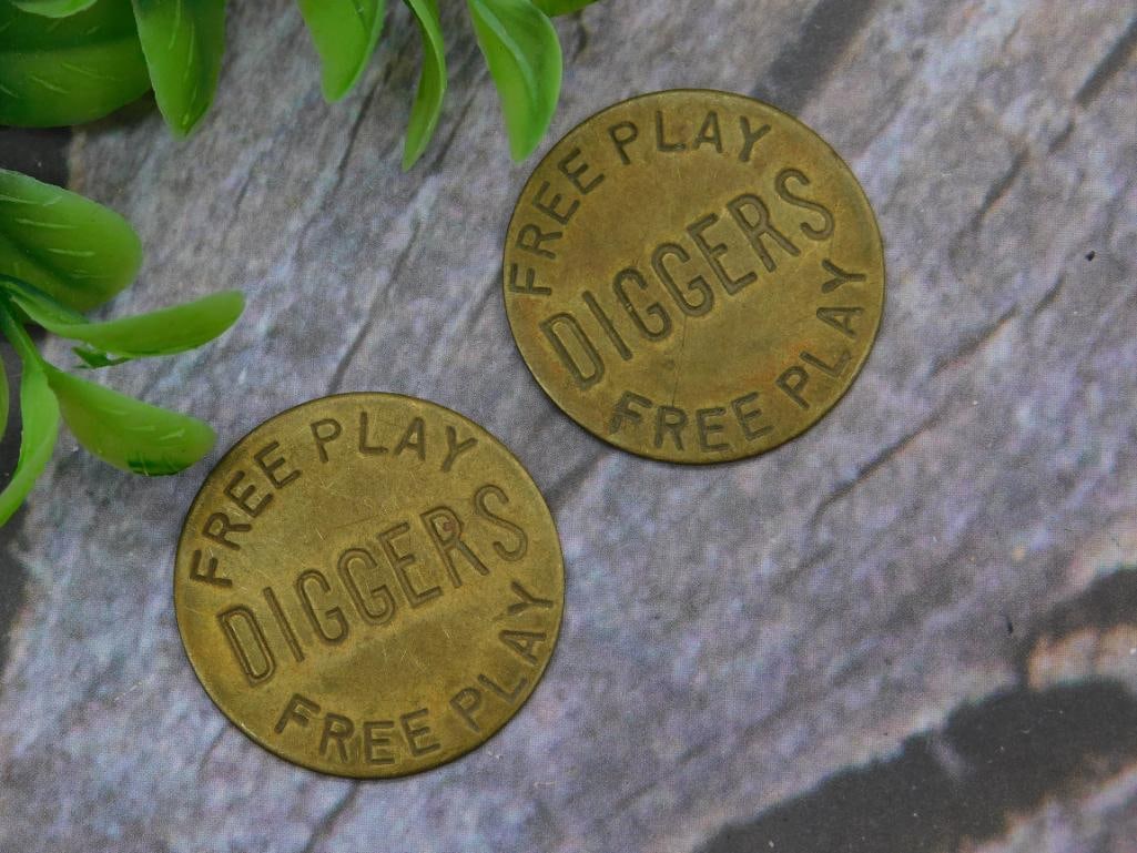 FREE PLAY DIGGERS COINS VINTAGE ANTIQUE: FREE PLAY DIGGERS COINS VINTAGE ANTIQUE