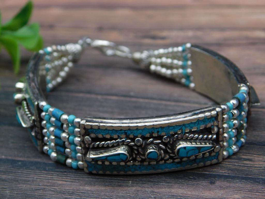 TURQUOISE BRACELET ROCK STONE LAPIDARY SPECIMEN: TURQUOISE BRACELET ROCK STONE LAPIDARY SPECIMEN