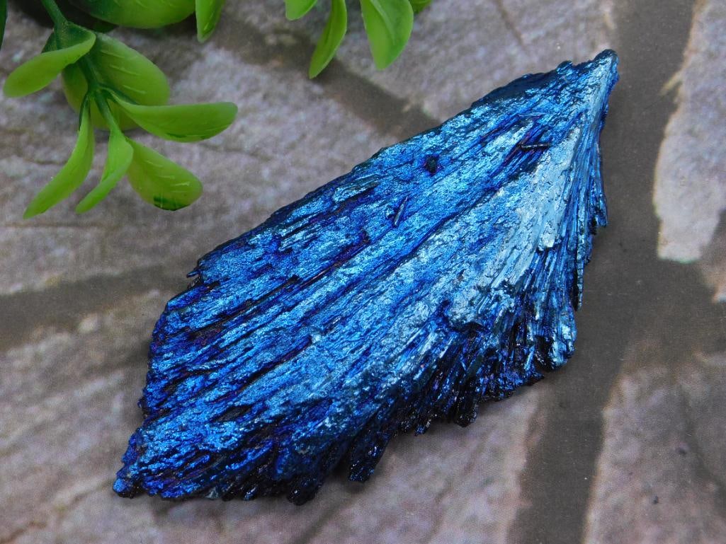 BLUE KYANITE ROCK STONE LAPIDARY SPECIMEN: BLUE KYANITE ROCK STONE LAPIDARY SPECIMEN