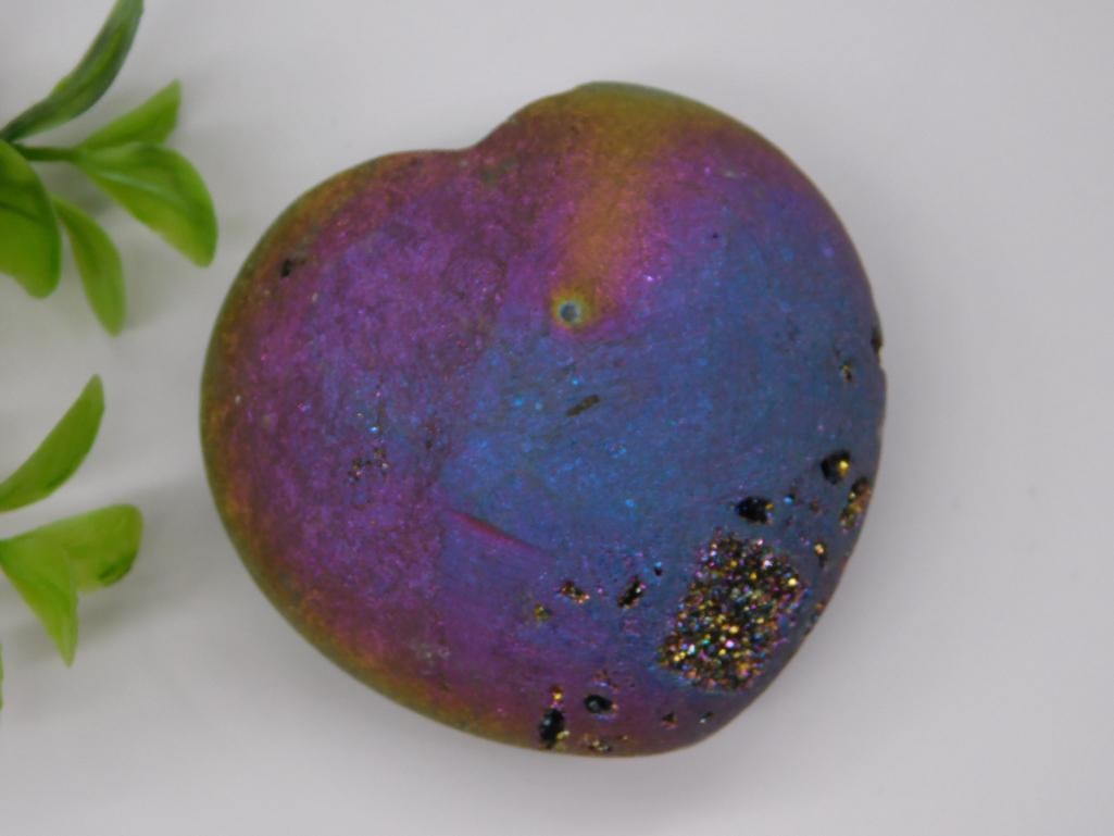 DRUZY TITANIUM HEART ROCK STONE LAPIDARY SPECIMEN (1 of 2)