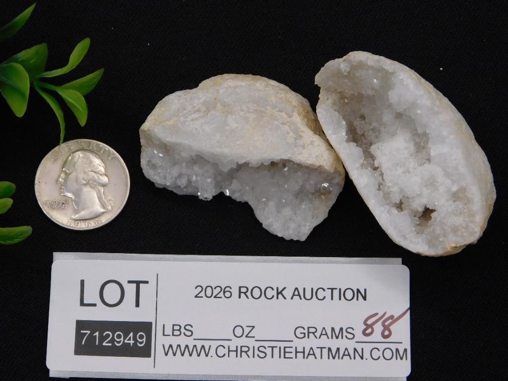 GEODE ROCK STONE LAPIDARY SPECIMEN - 2