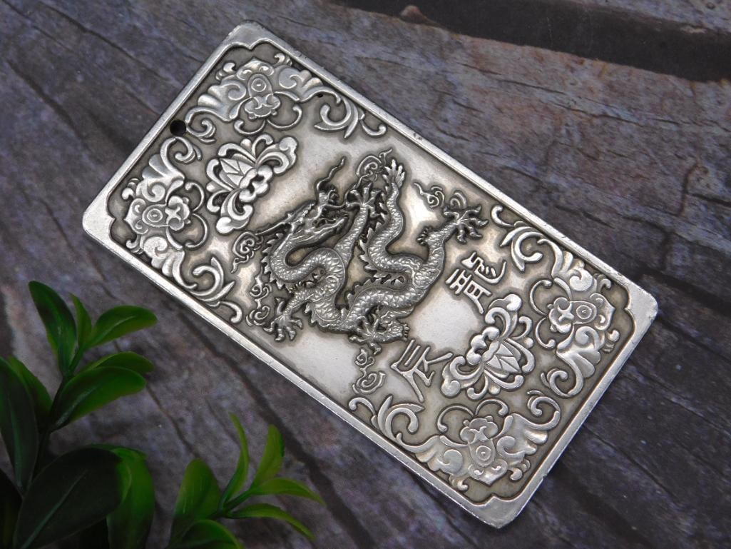 CHINESE ZODIAC YEAR OF THE DRAGON SILVER PENDANT VINTAGE AMULET: CHINESE ZODIAC YEAR OF THE DRAGON SILVER PENDANT VINTAGE AMULET