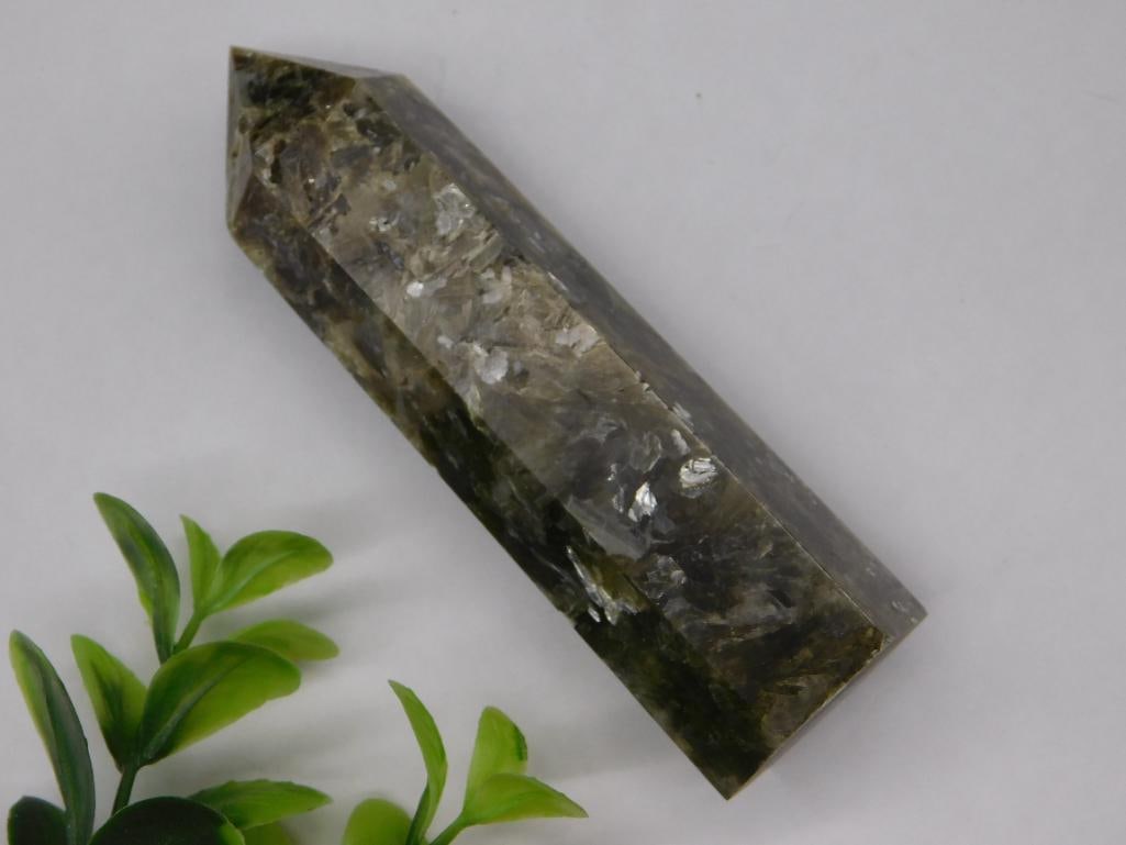 GREEN LEPIDOLITE AND MICA TOWER ROCK STONE LAPIDARY SPECIMEN: GREEN LEPIDOLITE AND MICA TOWER ROCK STONE LAPIDARY SPECIMEN