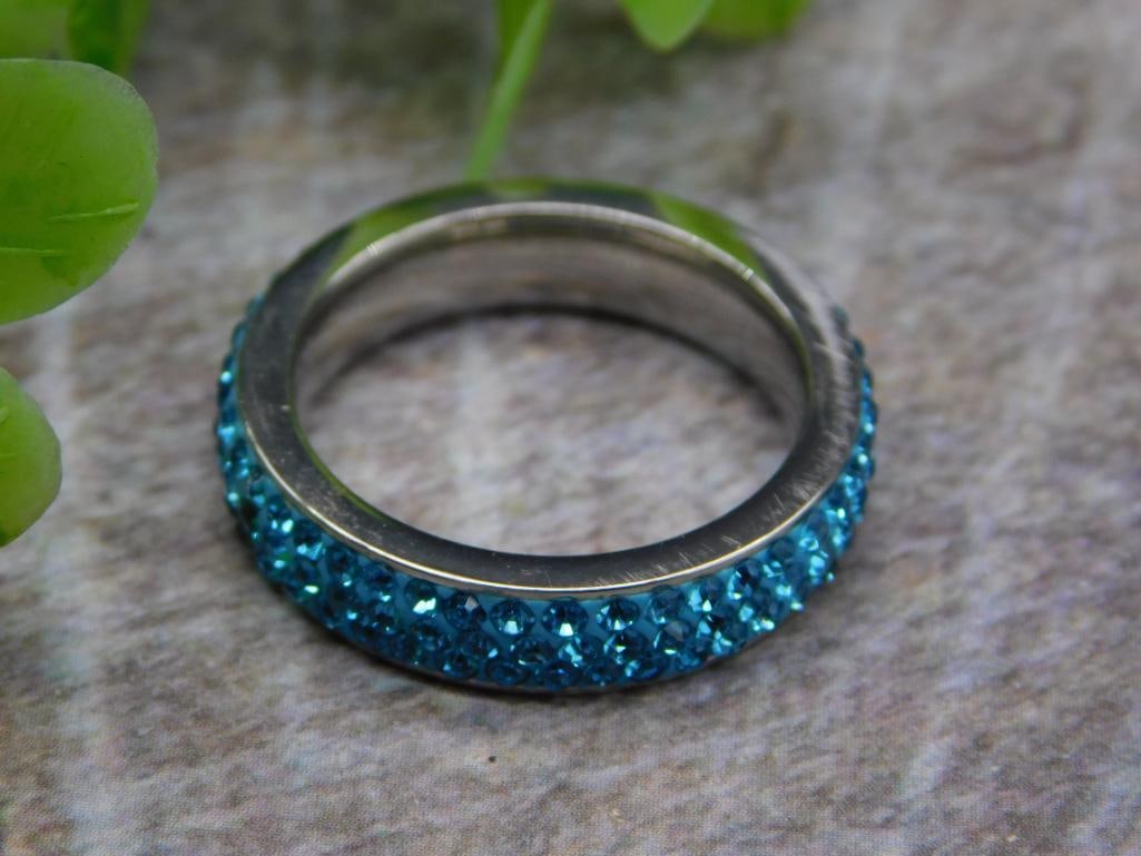 C STONE RING ROCK STONE LAPIDARY SPECIMEN: C STONE RING ROCK STONE LAPIDARY SPECIMEN