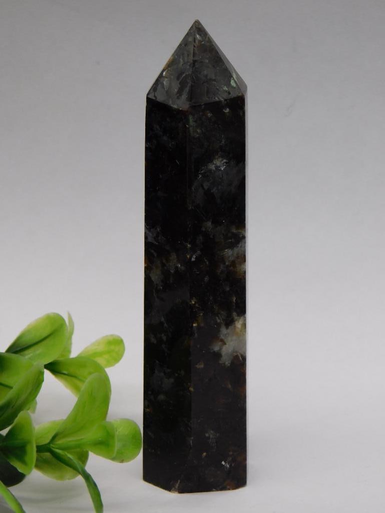 C ASTROPHYLLITE TOWER ROCK STONE LAPIDARY SPECIMEN: C ASTROPHYLLITE TOWER ROCK STONE LAPIDARY SPECIMEN