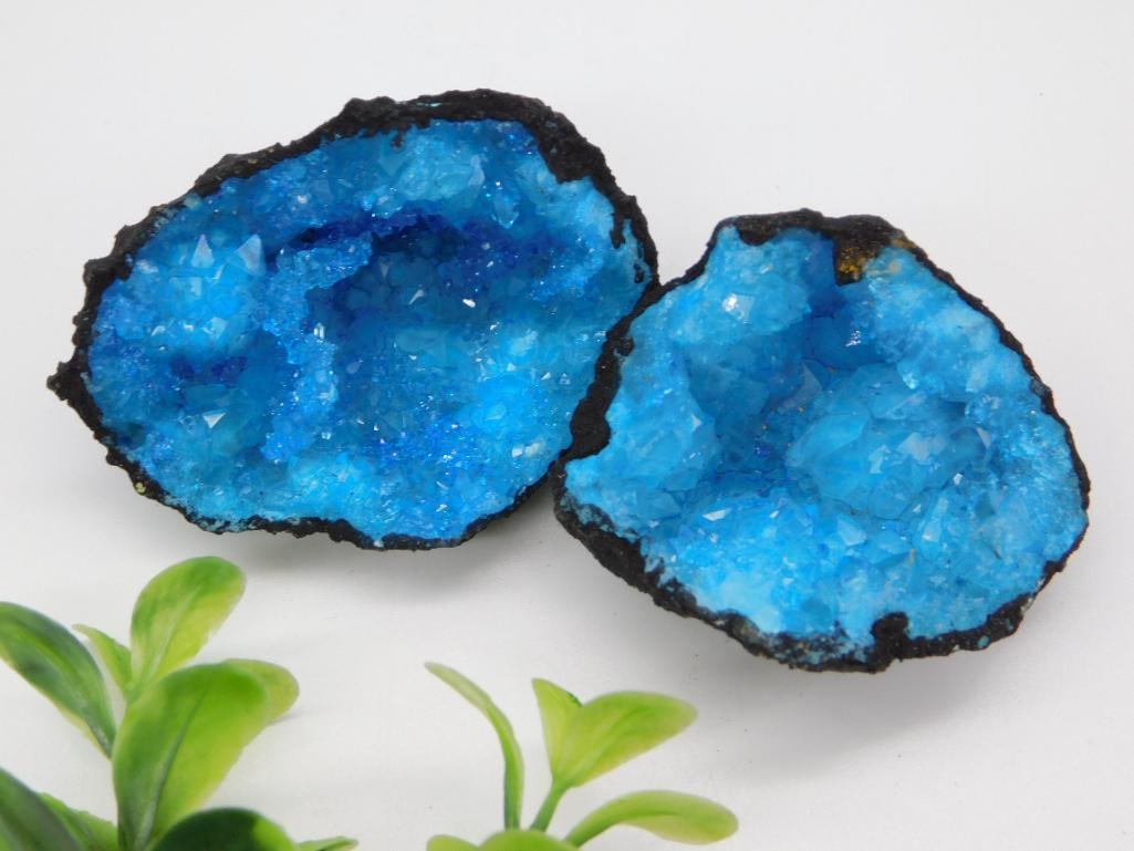 BLUE GEODE ROCK STONE LAPIDARY SPECIMEN: BLUE GEODE ROCK STONE LAPIDARY SPECIMEN