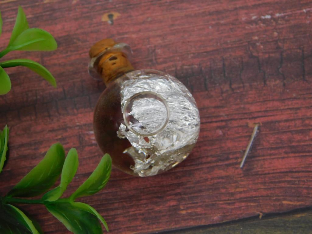SILVER FLAKES IN BOTTLE ROCK STONE LAPIDARY SPECIMEN: SILVER FLAKES IN BOTTLE ROCK STONE LAPIDARY SPECIMEN