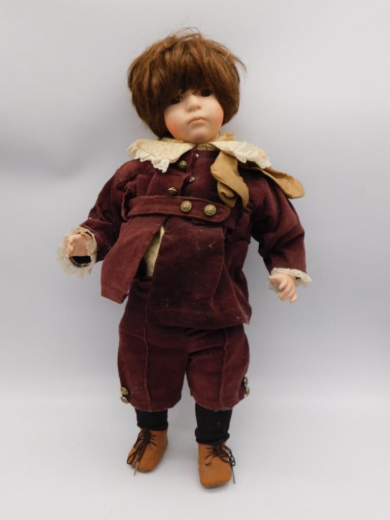 COLLEEN APPLEWHITE THEODORE PORCELAIN DOLL VINTAGE ANTIQUE TOY: COLLEEN APPLEWHITE THEODORE PORCELAIN DOLL VINTAGE ANTIQUE TOY