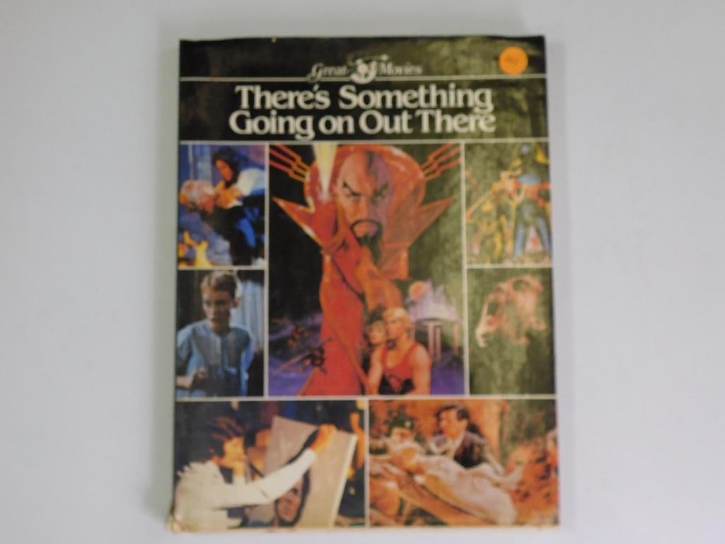 1982 GREAT MOVIES THERE'S SOMETHING GOING ON OUT THERE BOOK: 1982 GREAT MOVIES THERE'S SOMETHING GOING ON OUT THERE BOOK