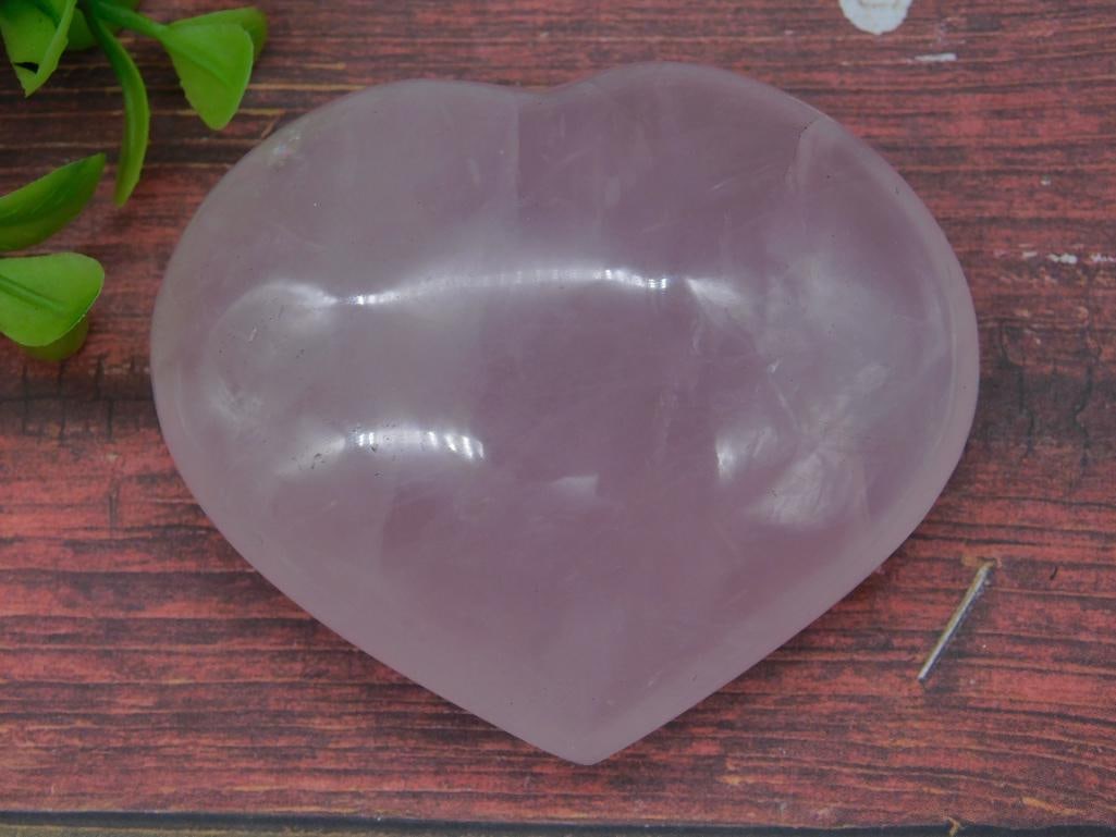 ROSE QUARTZ HEART ROCK STONE LAPIDARY SPECIMEN: ROSE QUARTZ HEART ROCK STONE LAPIDARY SPECIMEN