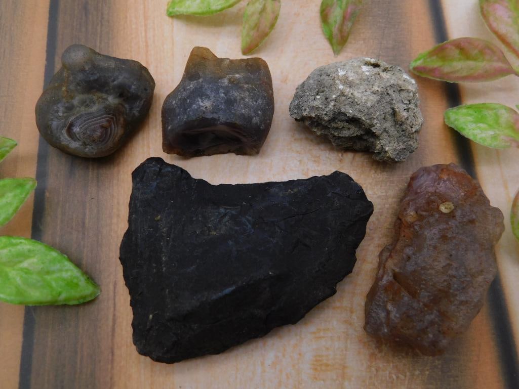 MIXED LOT ROCK STONE LAPIDARY SPECIMEN: MIXED LOT ROCK STONE LAPIDARY SPECIMEN