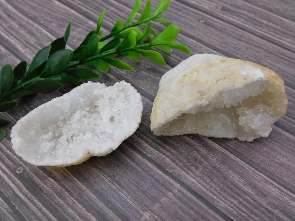 GEODE ROCK STONE LAPIDARY SPECIMEN: GEODE ROCK STONE LAPIDARY SPECIMEN