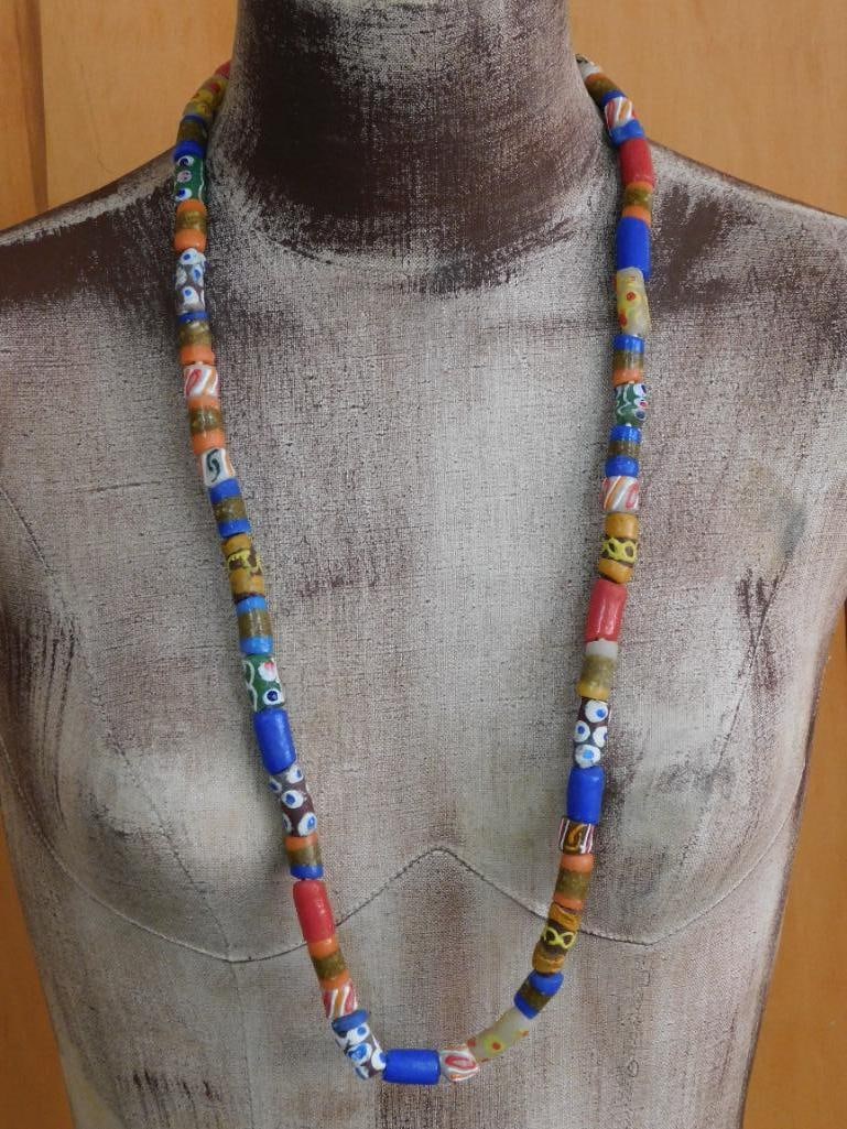 AFRICAN TRADE BEADS ROCK STONE LAPIDARY SPECIMEN: AFRICAN TRADE BEADS ROCK STONE LAPIDARY SPECIMEN