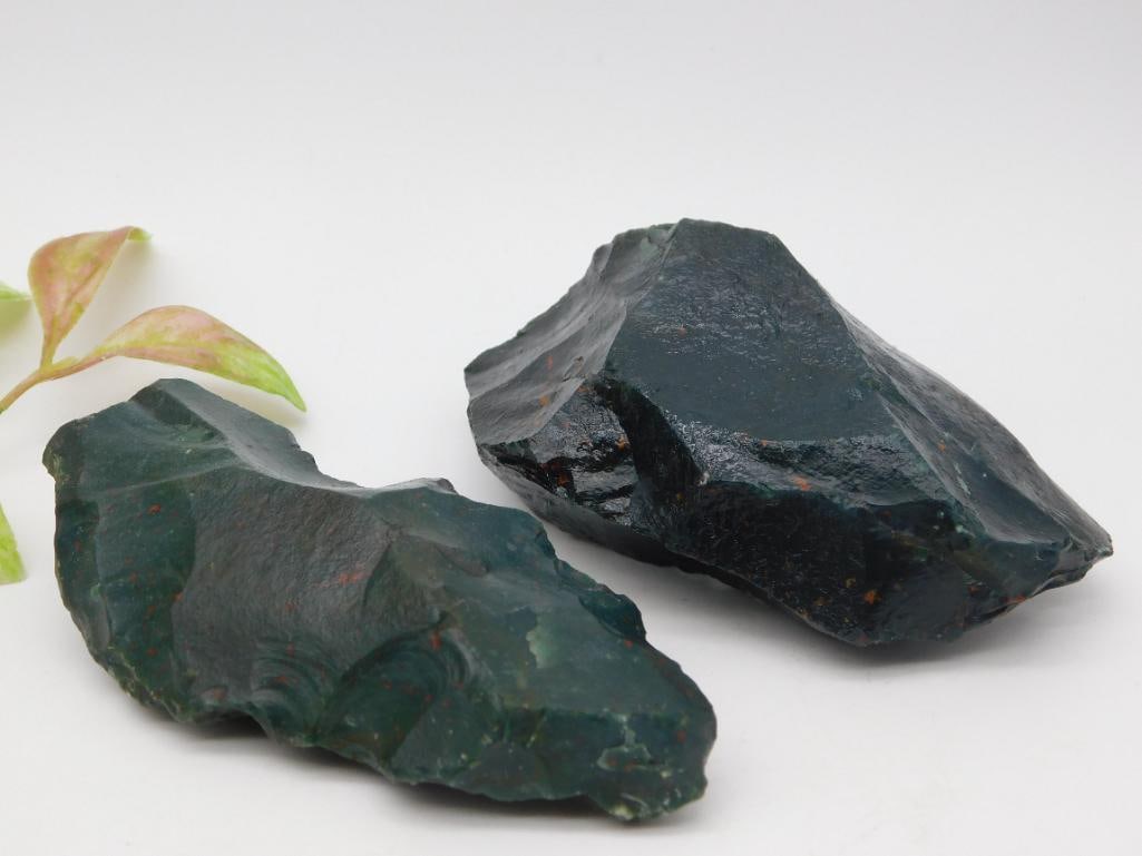 BLOODSTONE ROCK STONE LAPIDARY SPECIMEN: BLOODSTONE ROCK STONE LAPIDARY SPECIMEN