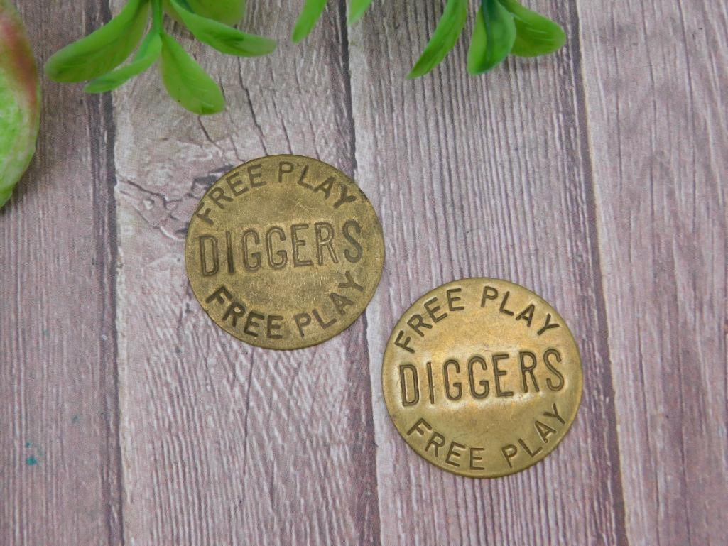 DIGGERS FREE PLAY COINS VINTAGE ANTIQUE: DIGGERS FREE PLAY COINS VINTAGE ANTIQUE
