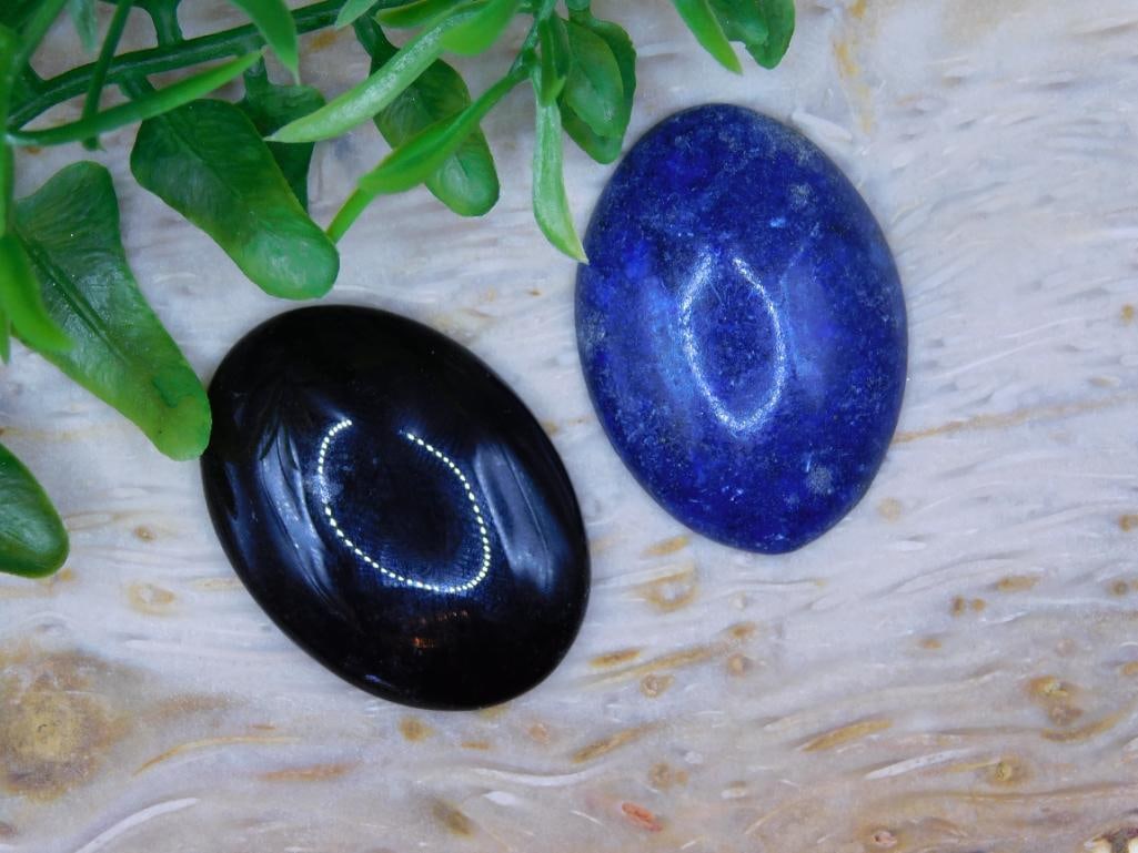 CABOCHONS ROCK STONE LAPIDARY SPECIMEN: CABOCHONS ROCK STONE LAPIDARY SPECIMEN