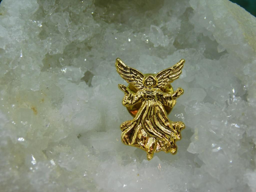 ANGEL PIN ROCK STONE LAPIDARY SPECIMEN: ANGEL PIN ROCK STONE LAPIDARY SPECIMEN