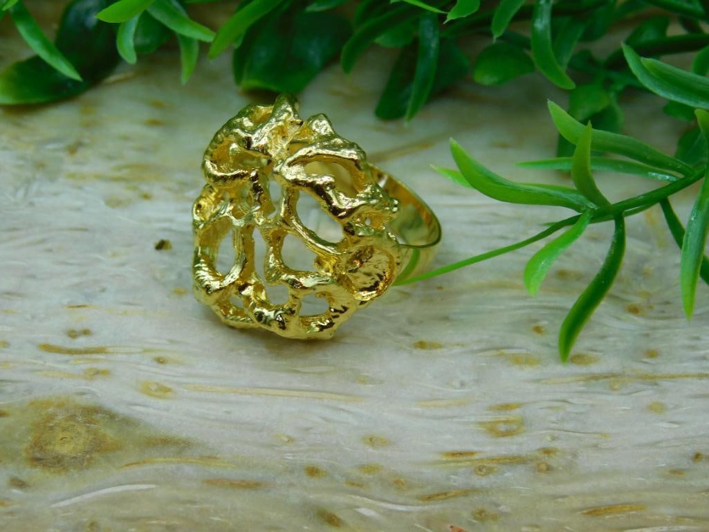 GOLD CLUSTER RING ROCK STONE LAPIDARY SPECIMEN: GOLD CLUSTER RING ROCK STONE LAPIDARY SPECIMEN