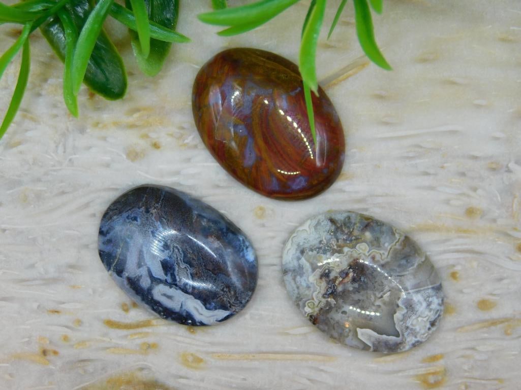 CABOCHONS ROCK STONE LAPIDARY SPECIMEN: CABOCHONS ROCK STONE LAPIDARY SPECIMEN