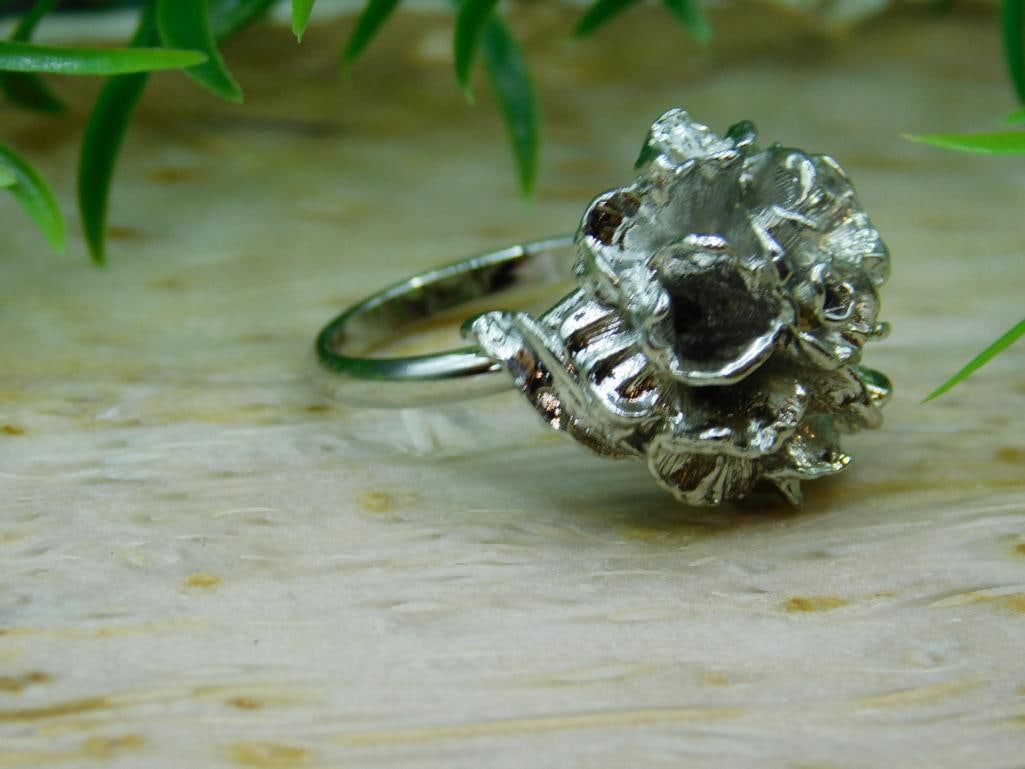 SILVER FLOWER RING ROCK STONE LAPIDARY SPECIMEN - 3