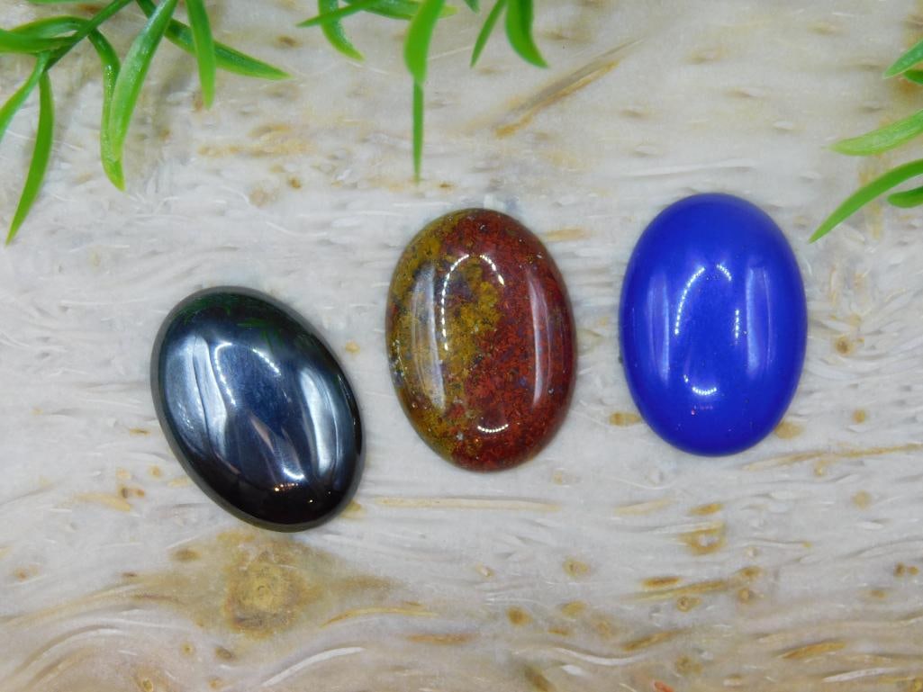 CABOCHONS ROCK STONE LAPIDARY SPECIMEN: CABOCHONS ROCK STONE LAPIDARY SPECIMEN