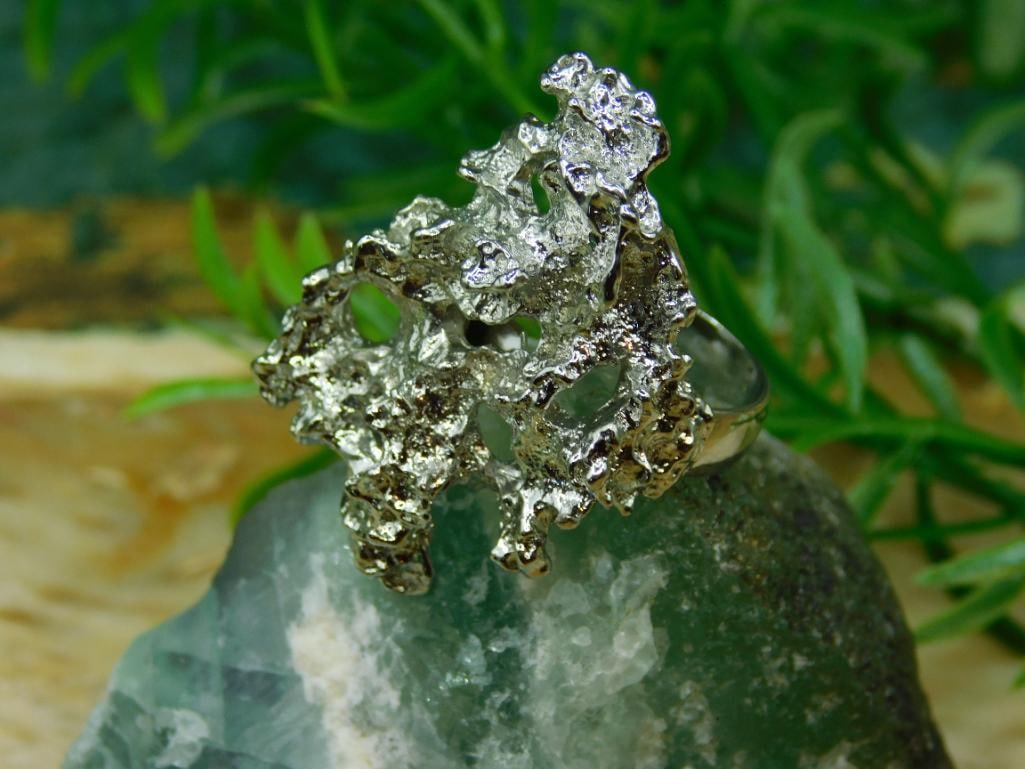 SILVER CLUSTER RING ROCK STONE LAPIDARY SPECIMEN: SILVER CLUSTER RING ROCK STONE LAPIDARY SPECIMEN