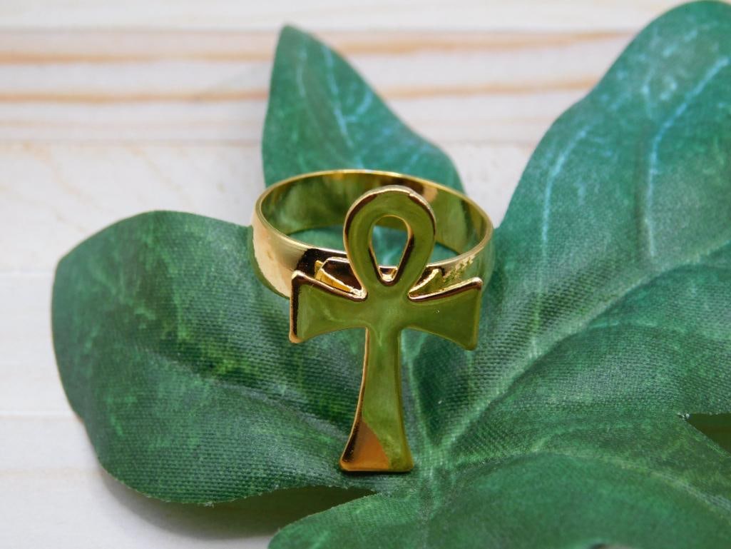 ANKH RING ROCK STONE LAPIDARY SPECIMEN: ANKH RING ROCK STONE LAPIDARY SPECIMEN