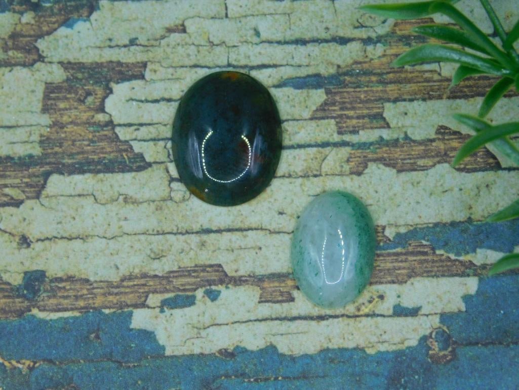 CABOCHONS ROCK STONE LAPIDARY SPECIMEN: CABOCHONS ROCK STONE LAPIDARY SPECIMEN