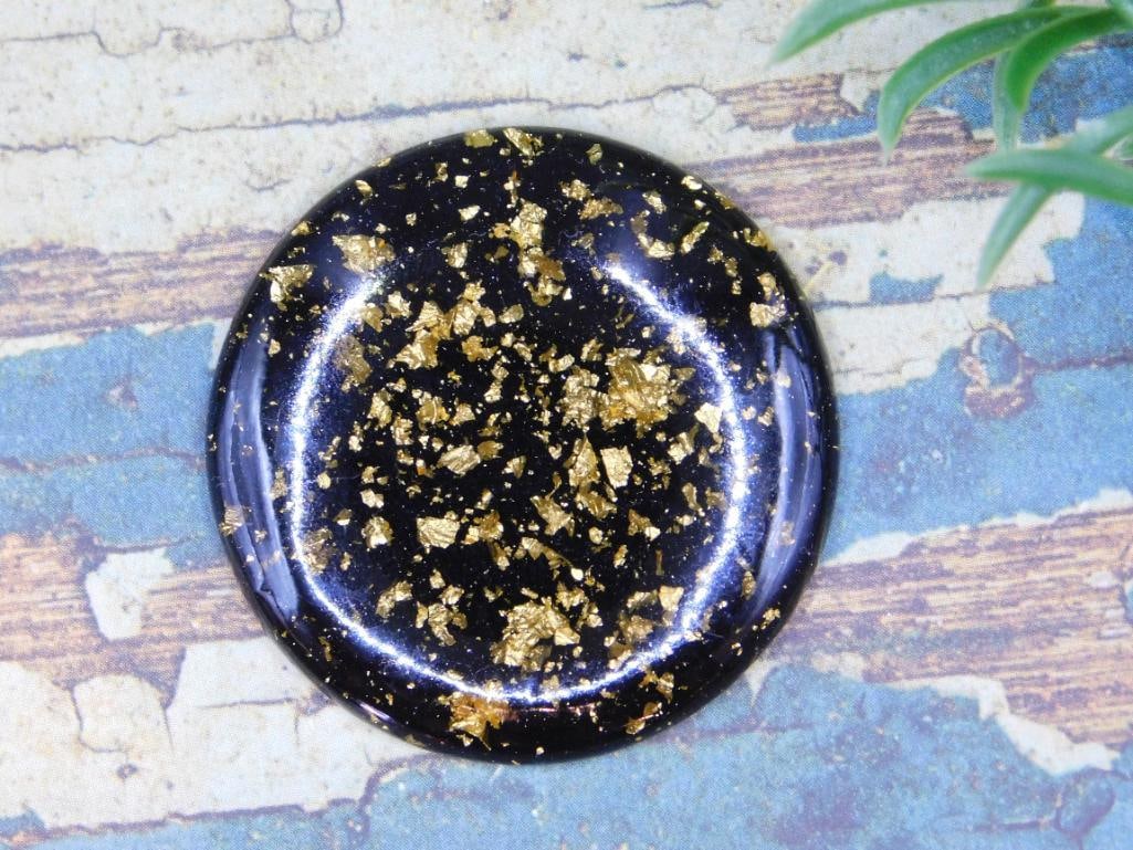 GOLD FLECKED CABOCHON ROCK STONE LAPIDARY SPECIMEN: GOLD FLECKED CABOCHON ROCK STONE LAPIDARY SPECIMEN