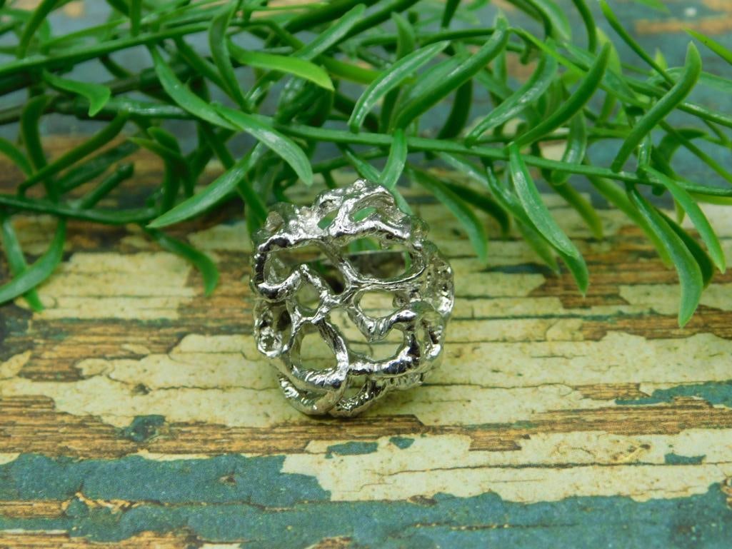 RING ROCK STONE LAPIDARY SPECIMEN: RING ROCK STONE LAPIDARY SPECIMEN