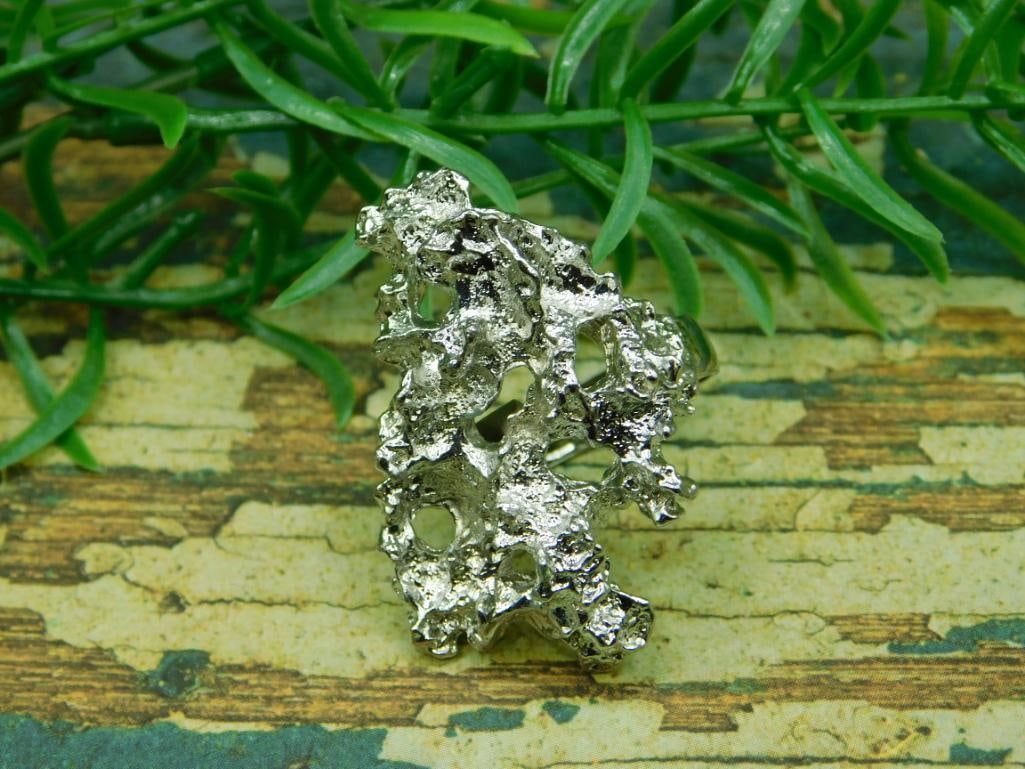 RING ROCK STONE LAPIDARY SPECIMEN: RING ROCK STONE LAPIDARY SPECIMEN