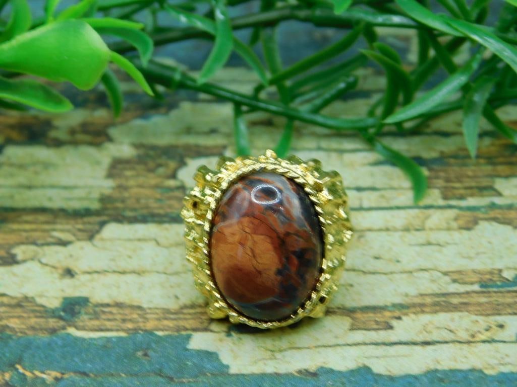 GENUINE STONE RING ROCK STONE LAPIDARY SPECIMEN: GENUINE STONE RING ROCK STONE LAPIDARY SPECIMEN