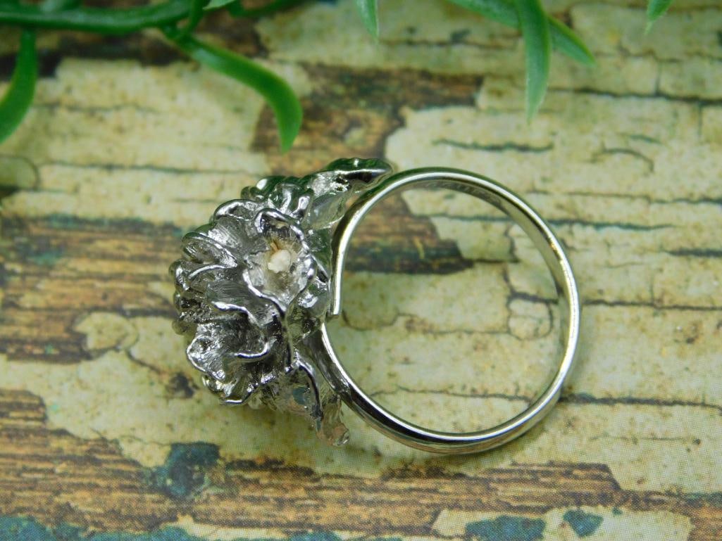 FLOWER RING ROCK STONE LAPIDARY SPECIMEN - 2