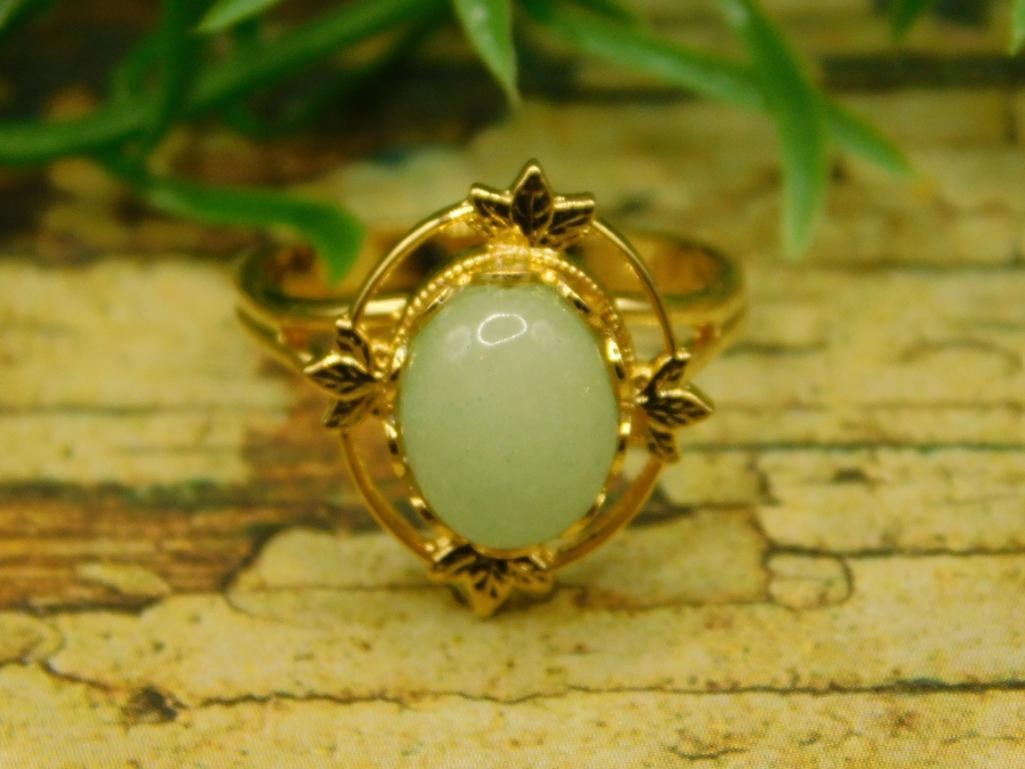 AVENTURINE RING ROCK STONE LAPIDARY SPECIMEN: AVENTURINE RING ROCK STONE LAPIDARY SPECIMEN