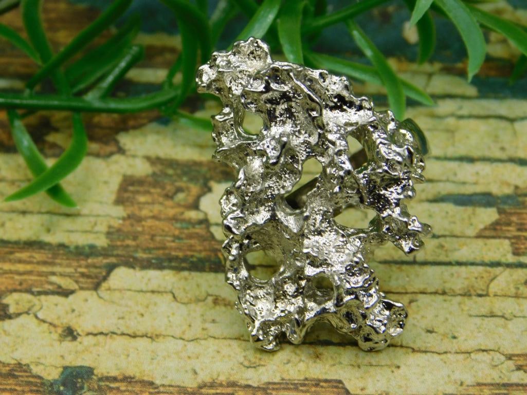 RING ROCK STONE LAPIDARY SPECIMEN: RING ROCK STONE LAPIDARY SPECIMEN