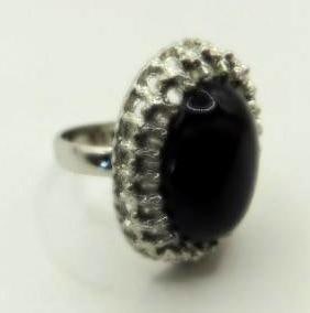 OBSIDIAN RING ROCK STONE LAPIDARY SPECIMEN: OBSIDIAN RING ROCK STONE LAPIDARY SPECIMEN