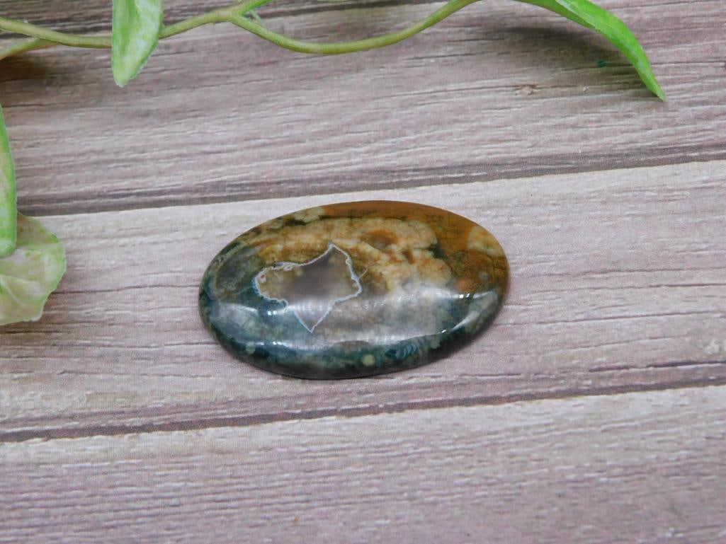 Oval-Shaped Polished Stone Cabochon: Oval-Shaped Polished Stone Cabochon