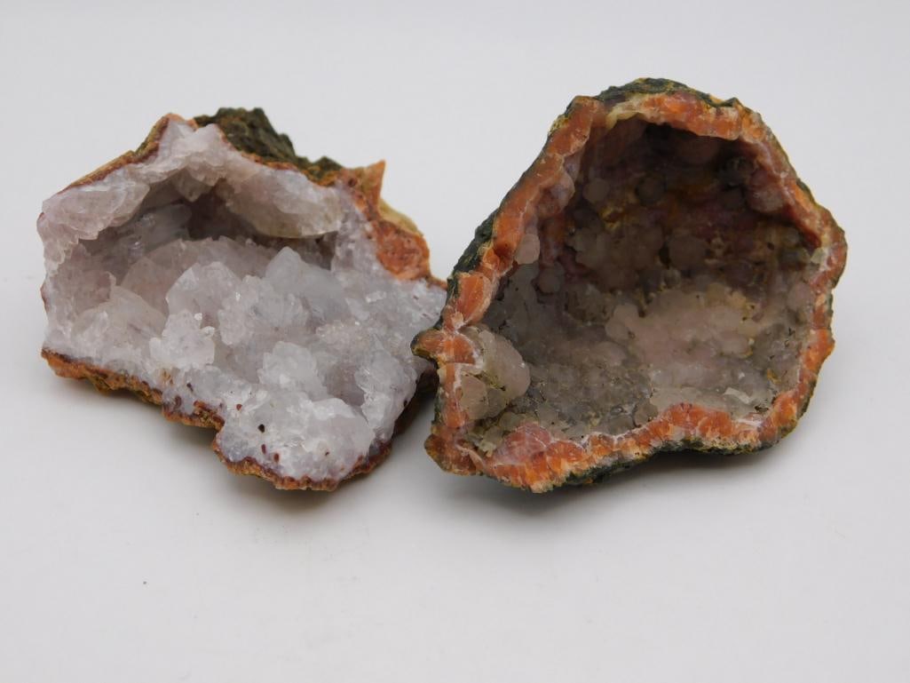 GEODE ROCK STONE LAPIDARY SPECIMEN: GEODE ROCK STONE LAPIDARY SPECIMEN
