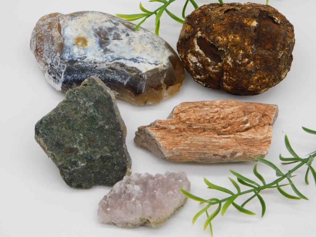 MIXED STONE LOT ROCK STONE LAPIDARY SPECIMEN: MIXED STONE LOT ROCK STONE LAPIDARY SPECIMEN